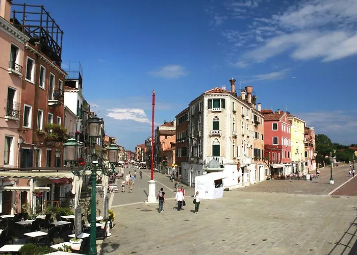 Bacanal البندقية