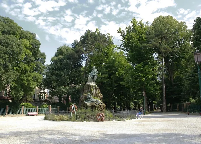 Bacanal * البندقية